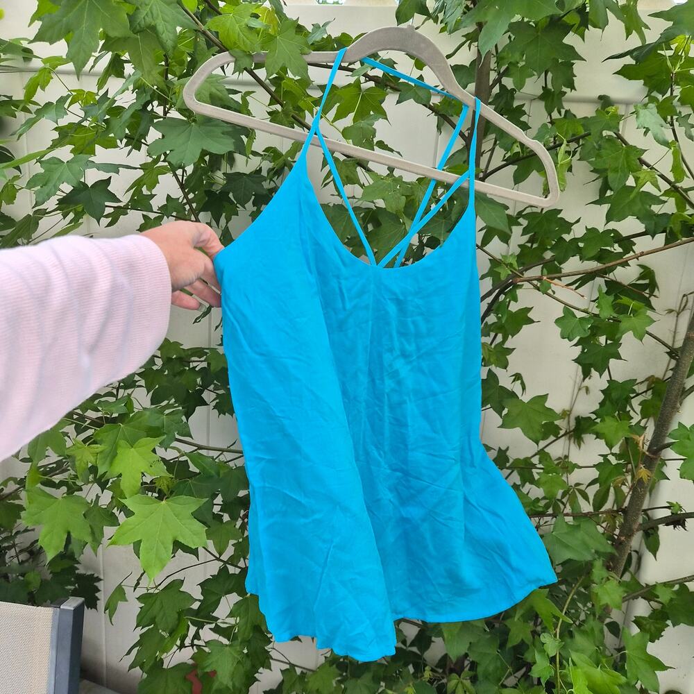 NWT No Boundaries Parasailing Blue Strappy V-Neck Woven Tank Sz Large